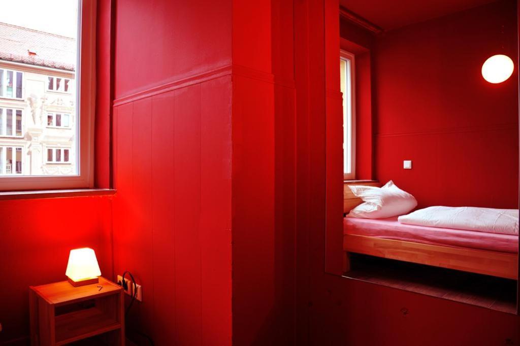 Happy End Hotel Münih Dış mekan fotoğraf